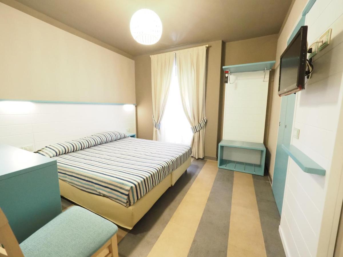 Hotel La Spiaggia Μοντερόσο αλ Μάρε Εξωτερικό φωτογραφία