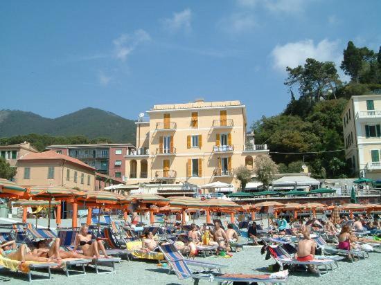 Hotel La Spiaggia Μοντερόσο αλ Μάρε Εξωτερικό φωτογραφία