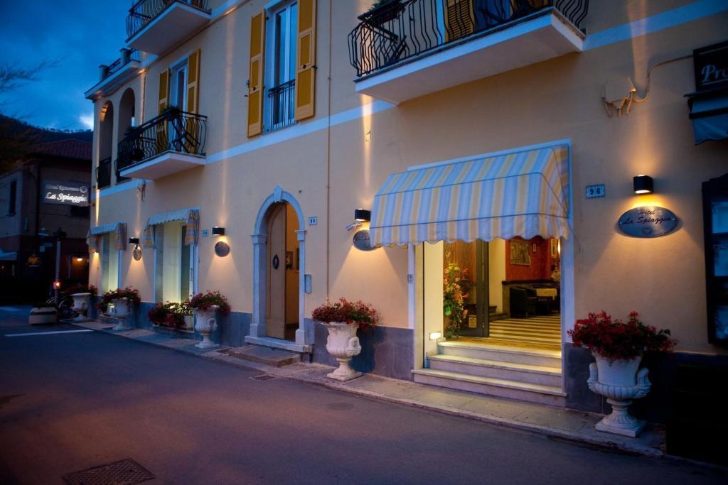 Hotel La Spiaggia Μοντερόσο αλ Μάρε Εξωτερικό φωτογραφία
